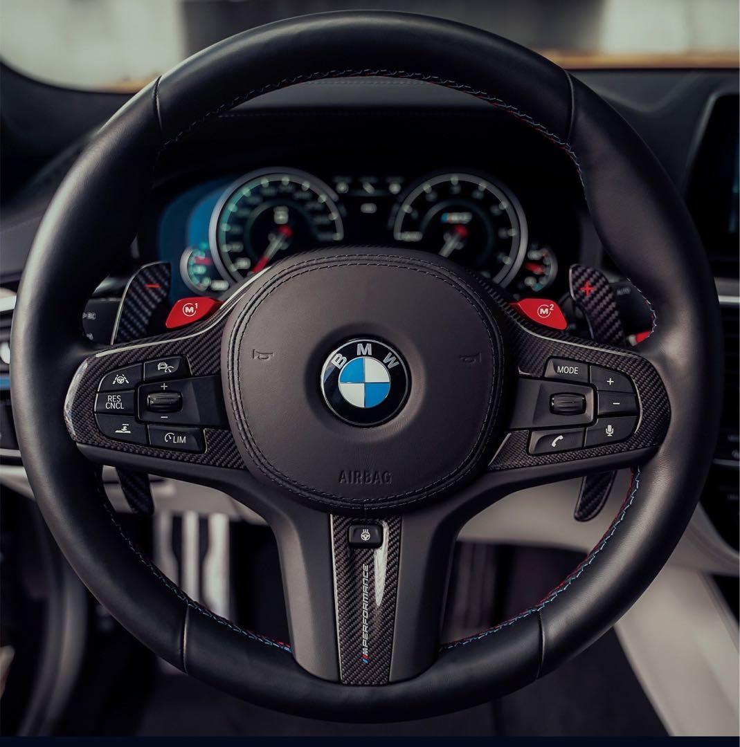 カーボン・パドルシフト＆純正カーボン・ステアリング・ホイール・トリム