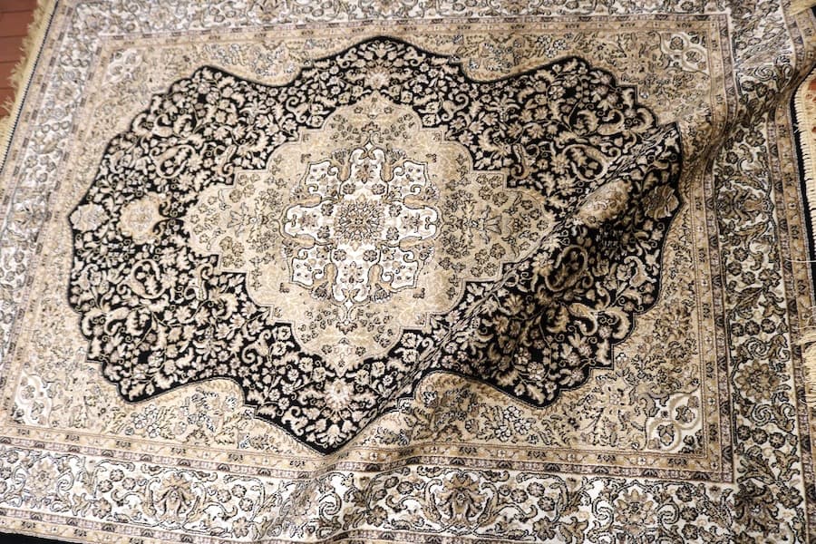 在庫処分価格！ 早い者勝ちです！ペルシャ柄絨毯 120×160カーペット 訳あり