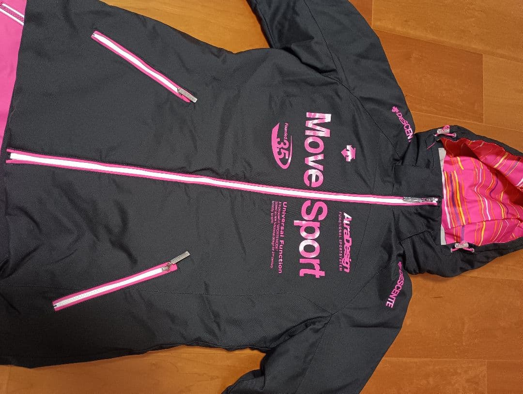 美品！DESCENTE スキーウエア　165cm前後