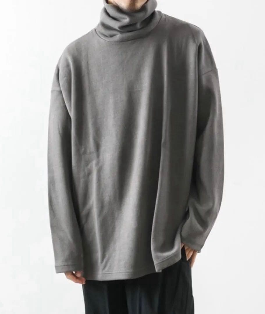 KAZUYUKI KUMAGAI ATTACHMENT グレー タートルネック