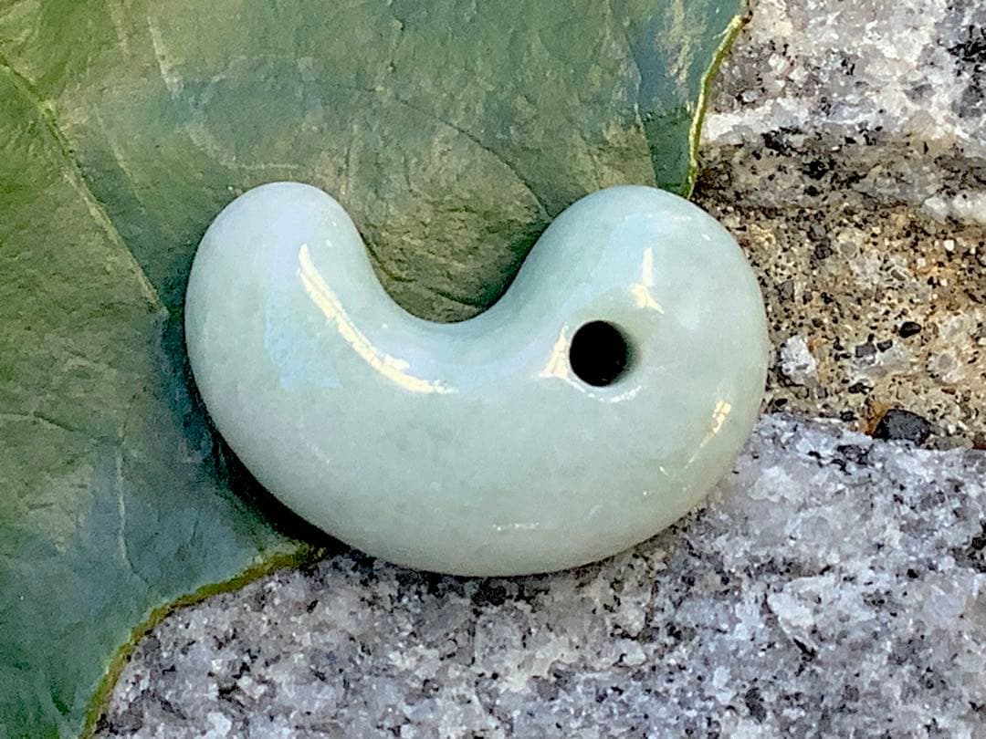 ✳神からのパワー宿る縁起物を‼️糸魚川翡翠ジェダイト　本物の勾玉　機械鑑定鑑別書付