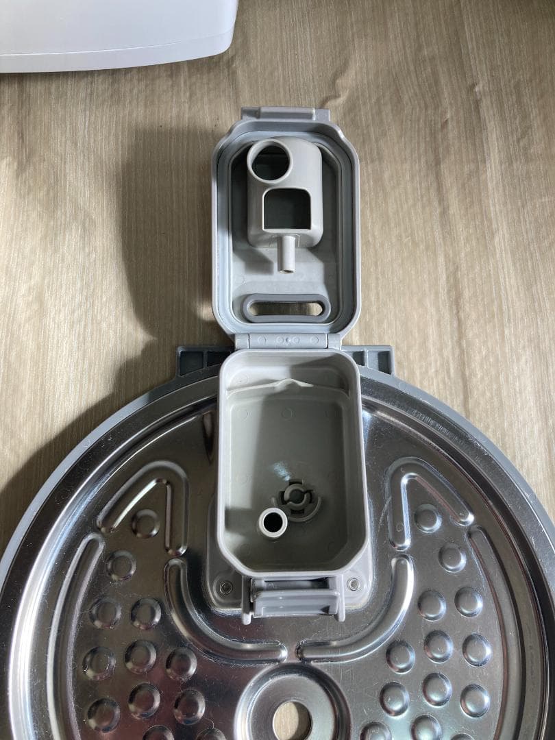 ★★美品★三菱ーIH炊飯器炭炊釜　NJ-VV109-W　形