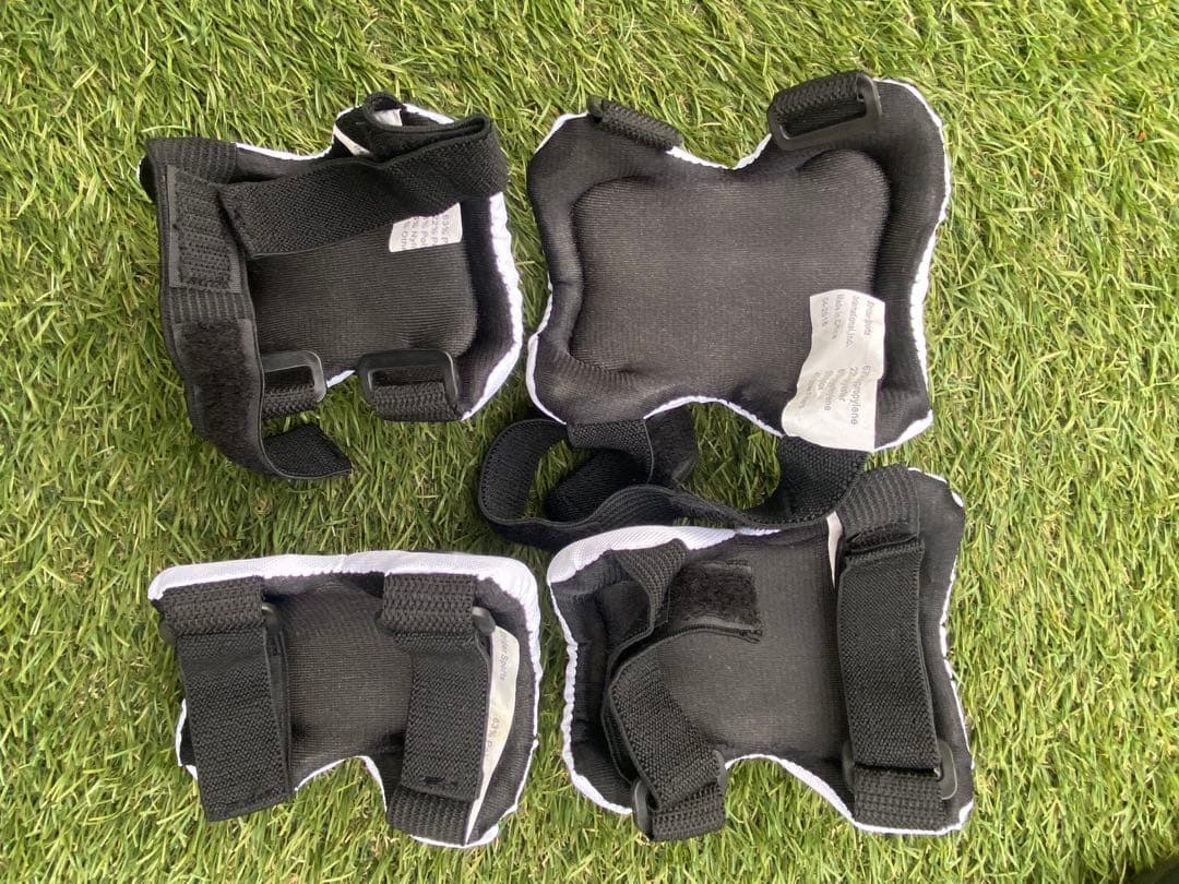 ストライダースポーツプロ＆プロテクター＆ヘルメット＆スタンド＆ベル　5点セット