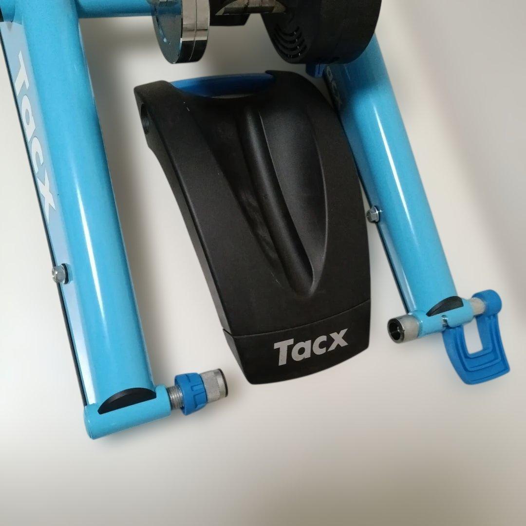 TACX 『Satori Smart』　ローラー台　ライトブルー