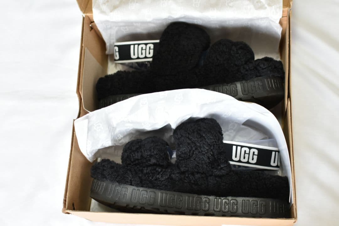 アグ オーフラッフィータサンダル シープスキンUGG OH FLUFFITA