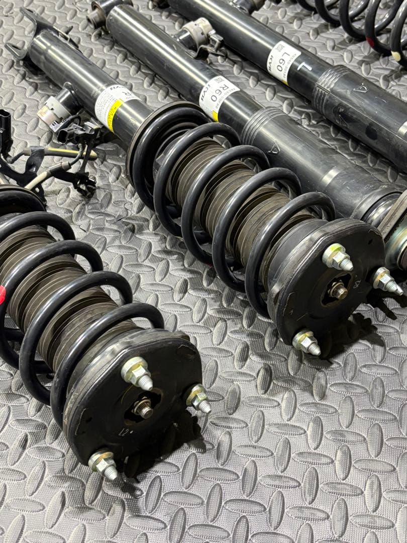 トヨタ クラウンハイブリッド￼ 純正 足回り サスペンションキット￼￼