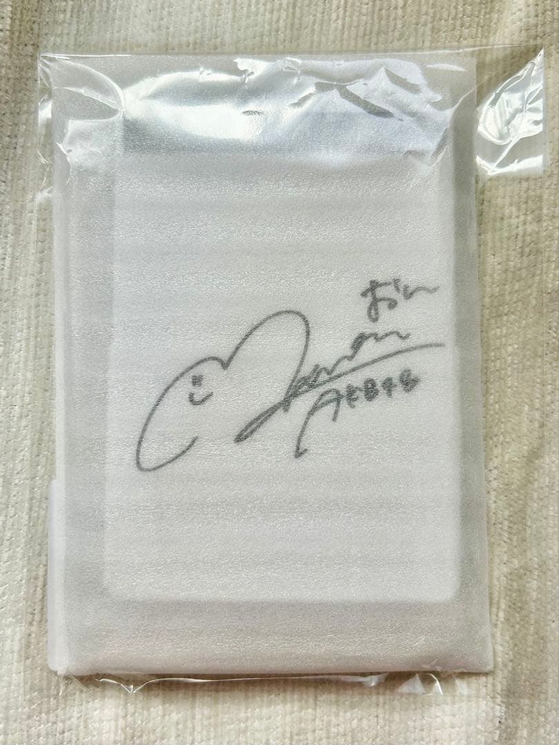 AKB48 オータムビッグスクラッチ 直筆サイン入りコンパクトミラー 向井地美音