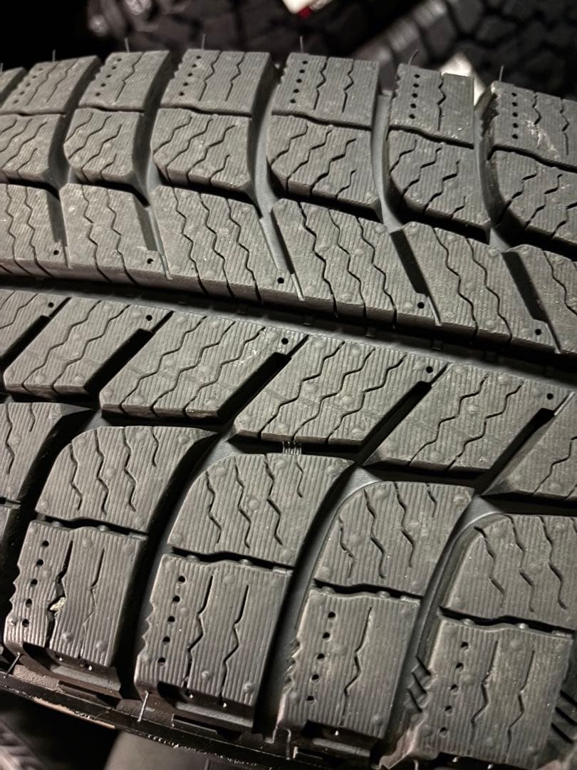◇送料込み◇ ハイエース用　195/80R15 中古スタッドレス4本　2025年