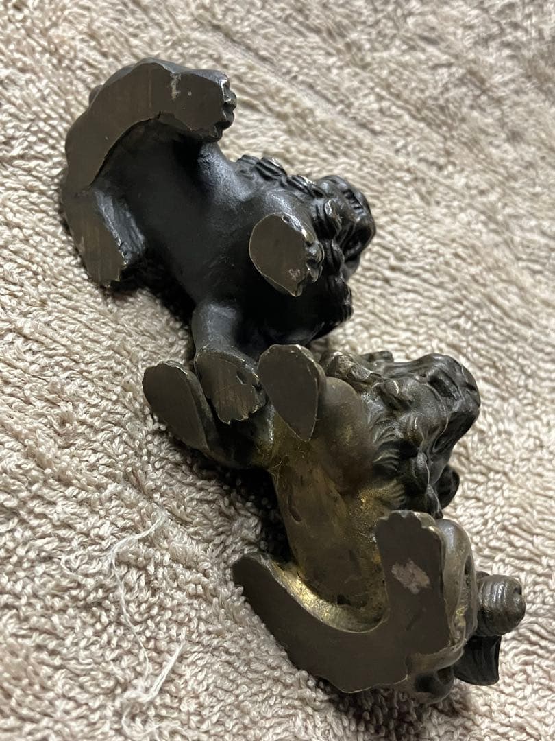 金属製 獅子像 木製台座付き　真鍮製