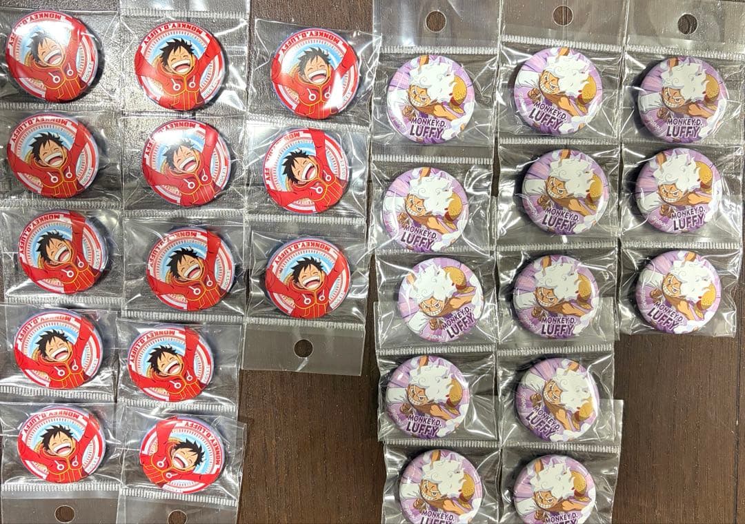 【非売品】ワンピース　缶バッチ　ルフィ　ニカ