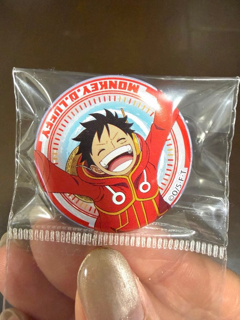 【非売品】ワンピース　缶バッチ　ルフィ　ニカ