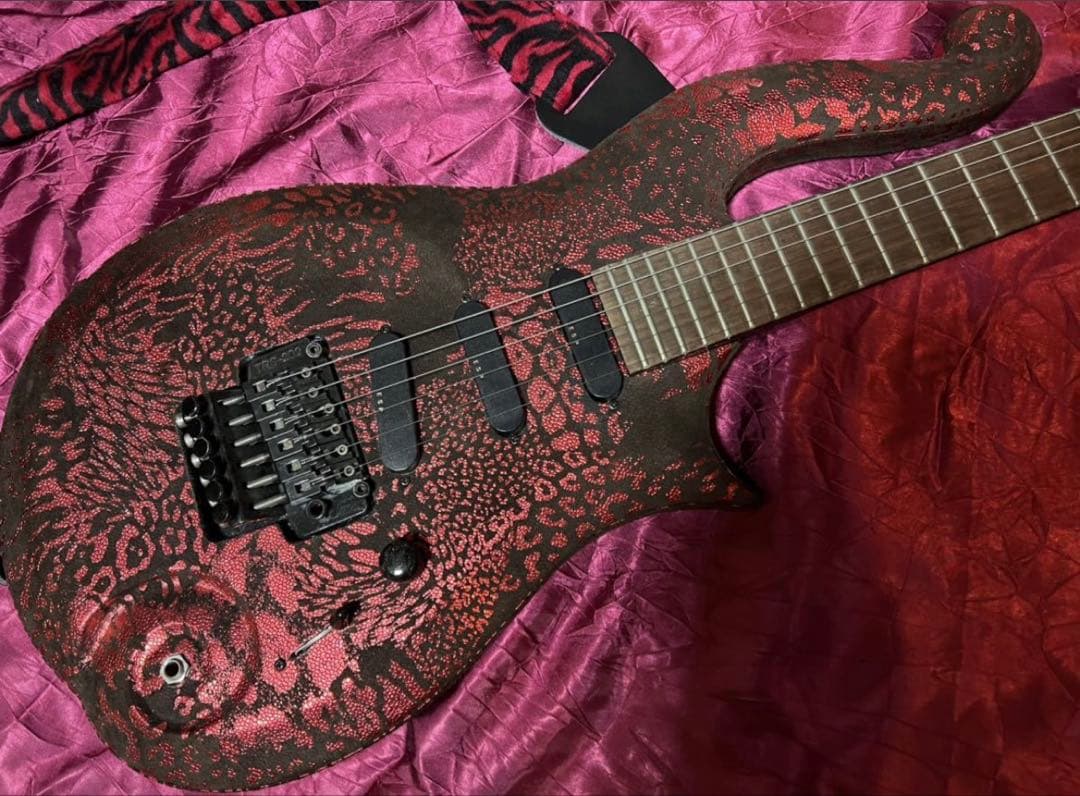 prince sugizo モデルギター　リメイク代20万弱レア中古動作確認済