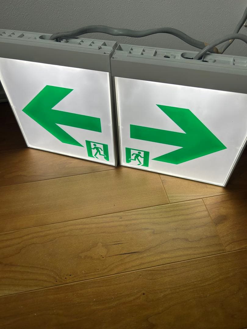MITSUBISHI 三菱　非常口　避難口　誘導灯　B級片面灯　防災