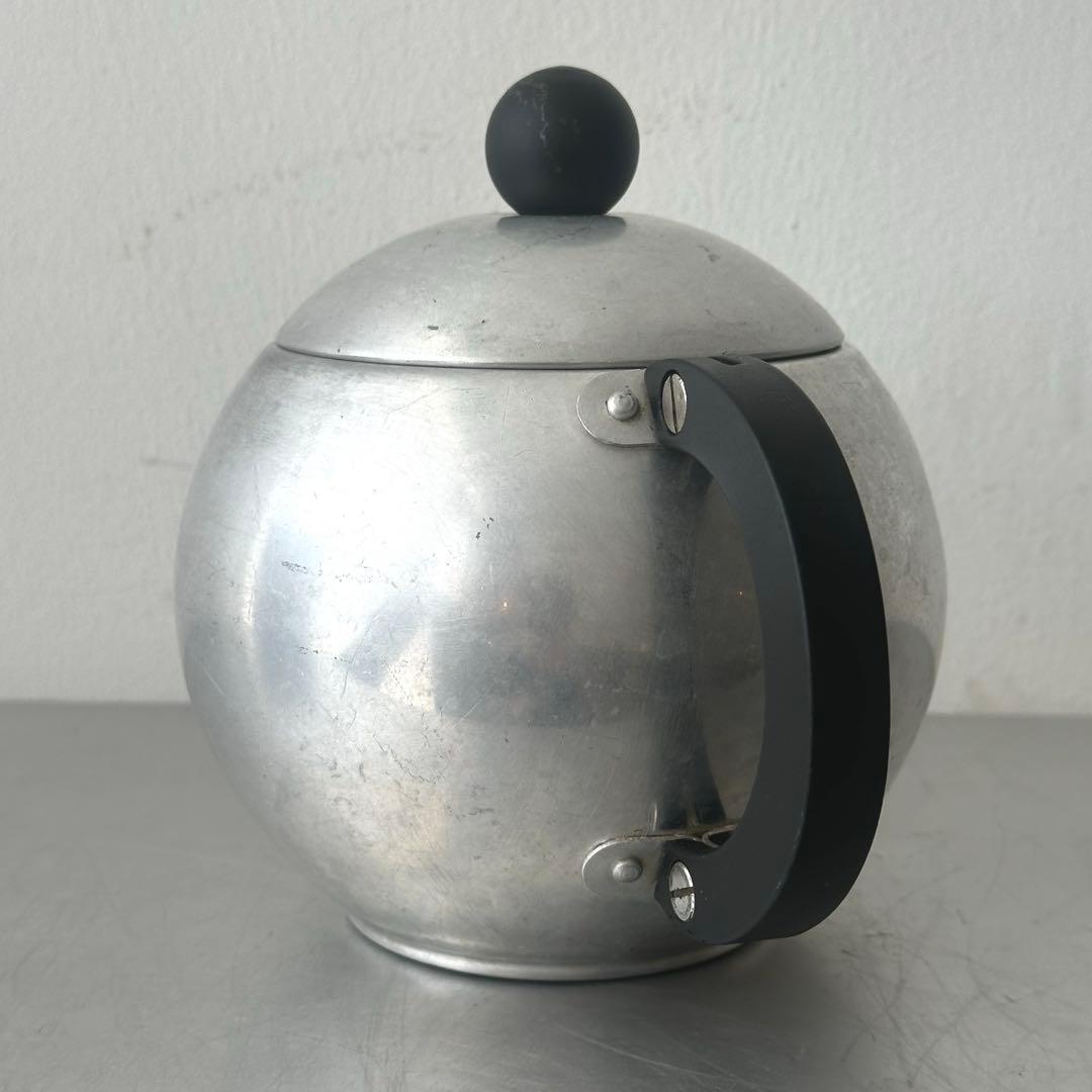 muku＊です/アンティーク/デザインが秀逸なアルミポット