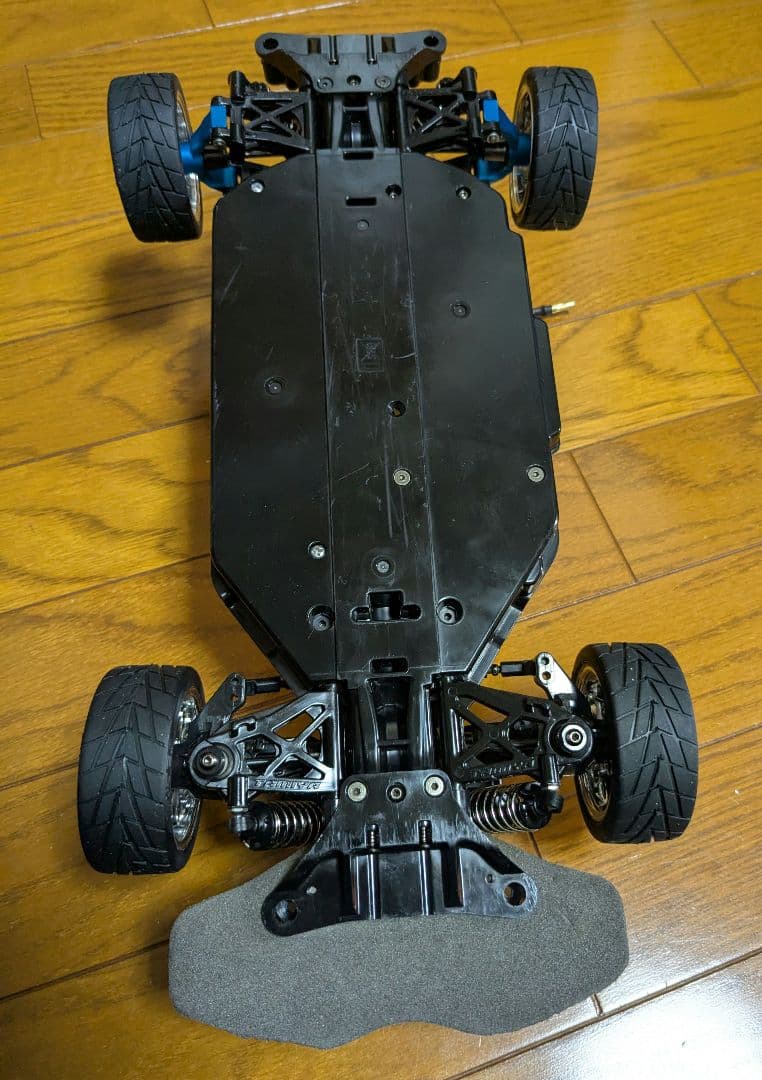 タミヤ　ポルシェボディ　TT-02　ホビーウイングESC ブラシレスモーター