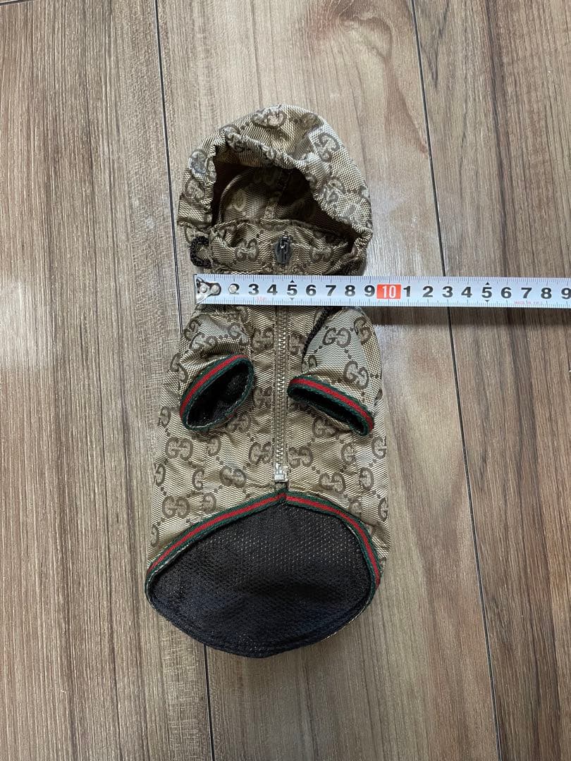 GUCCI ワンちゃんの服(XS)