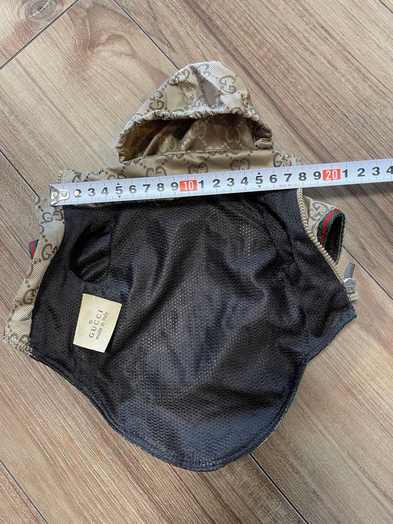 GUCCI ワンちゃんの服(XS)