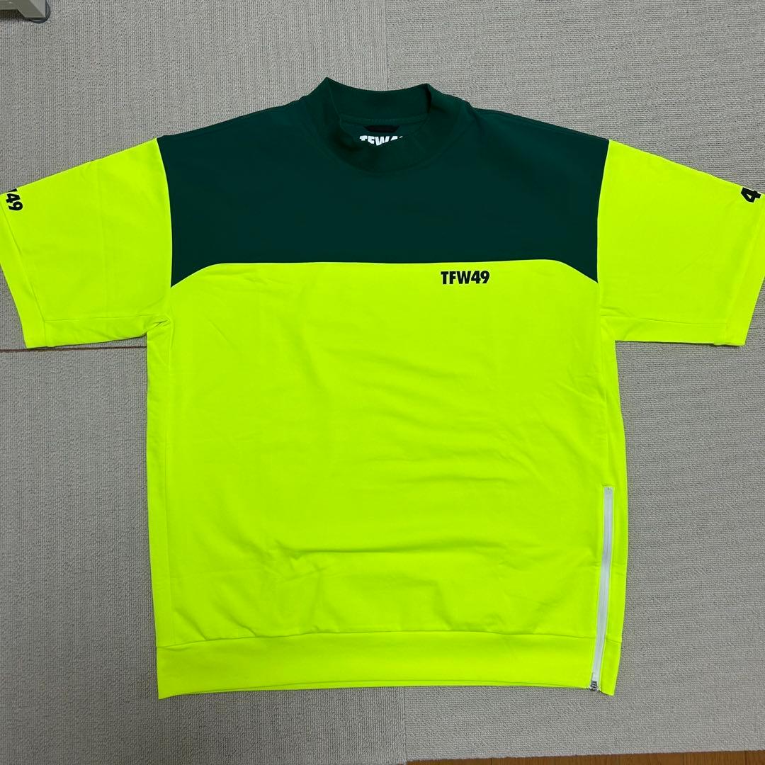 TFW49 モックネックT 蛍光イエロー/ダークグリーン 半袖シャツ