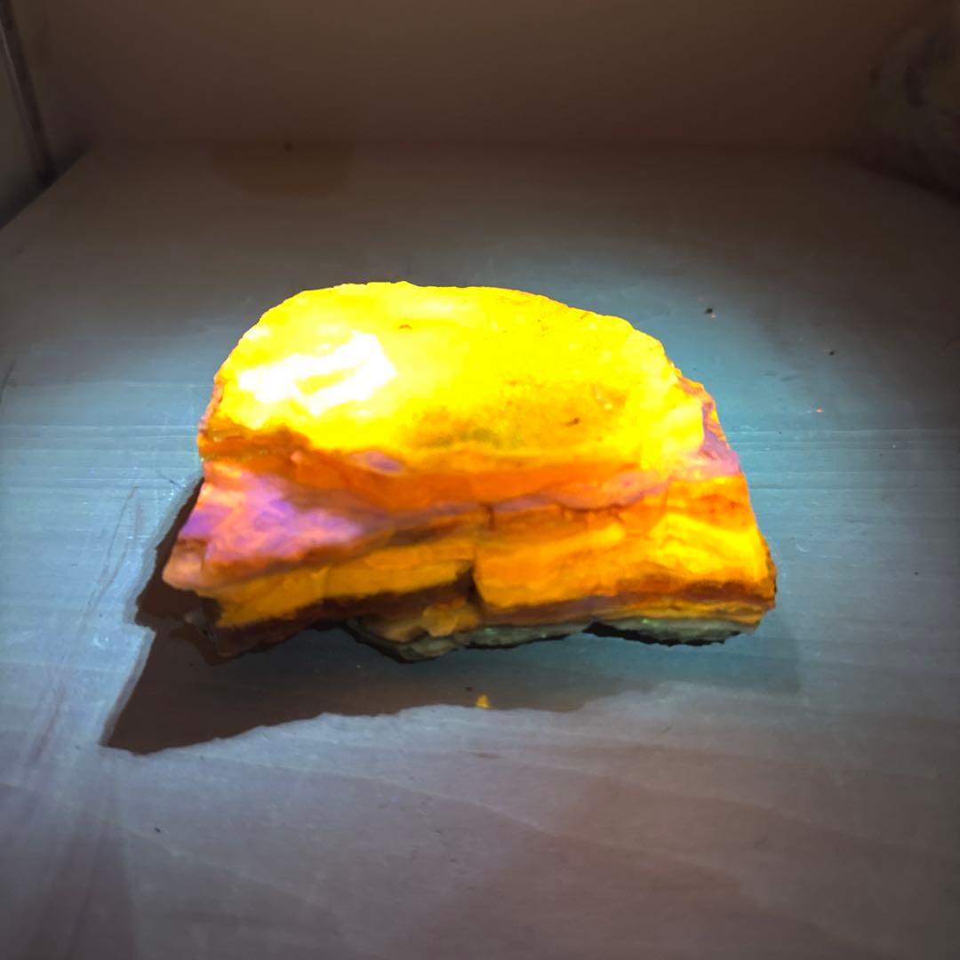 【11】北海道石　然別オパール　蛍光オパール592、588、197g