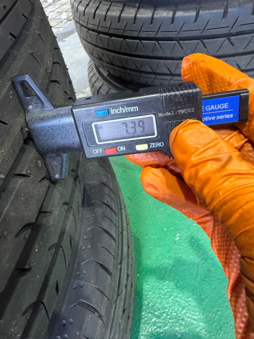 40アルファード新品外し18インチ 純正タイヤアルミホイールセット