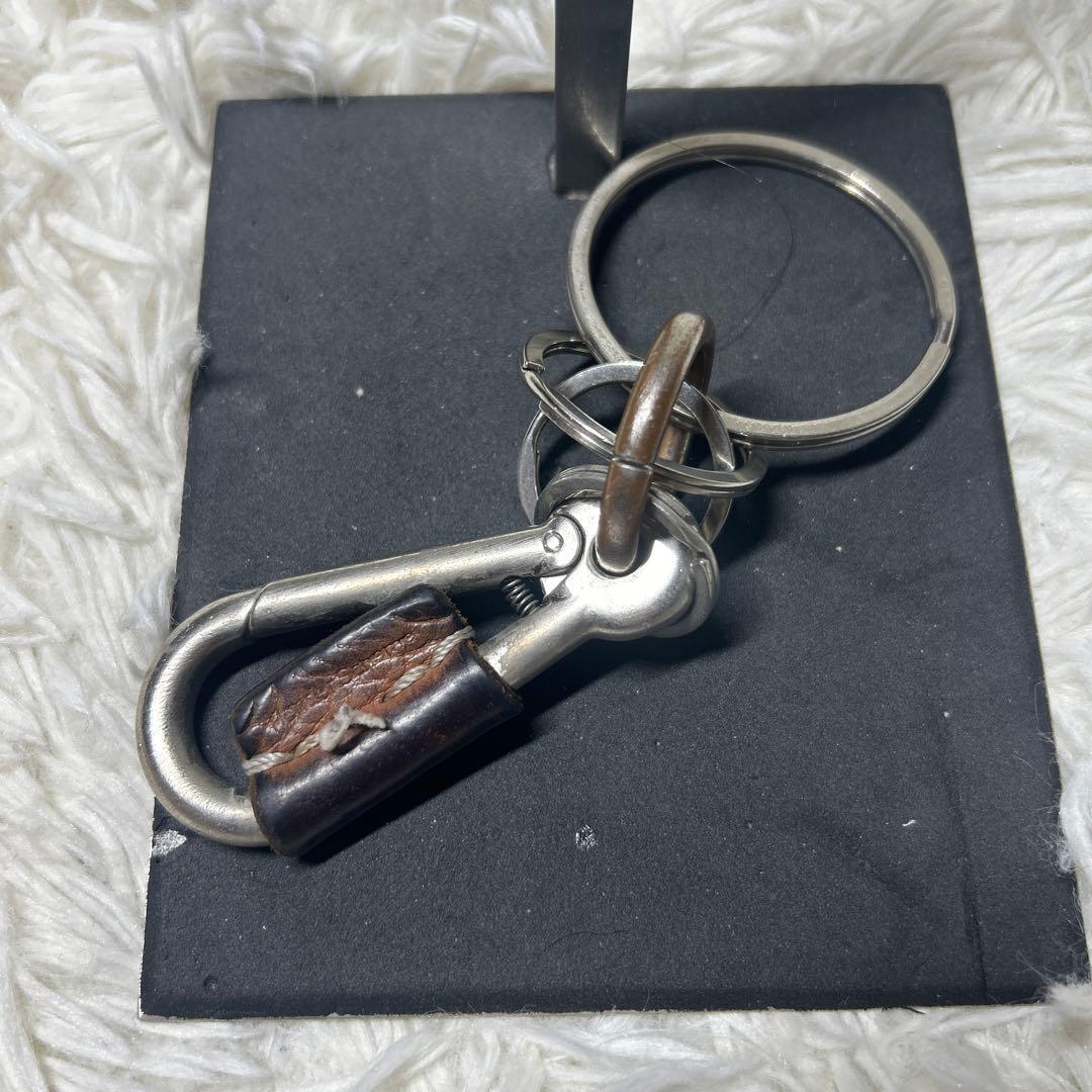 エンダースキーマ カラビナ キーリング レザー ナチュラル