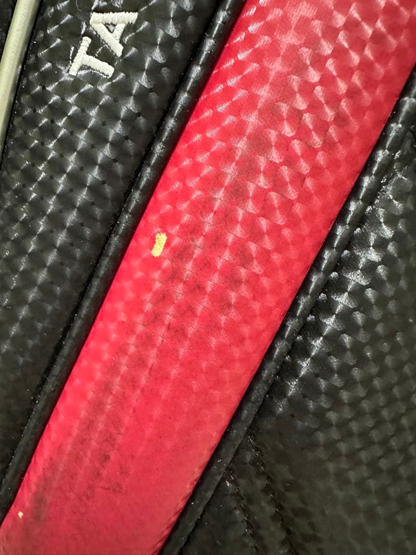 TaylorMade キャディバッグ 黒 / 赤 / シルバー