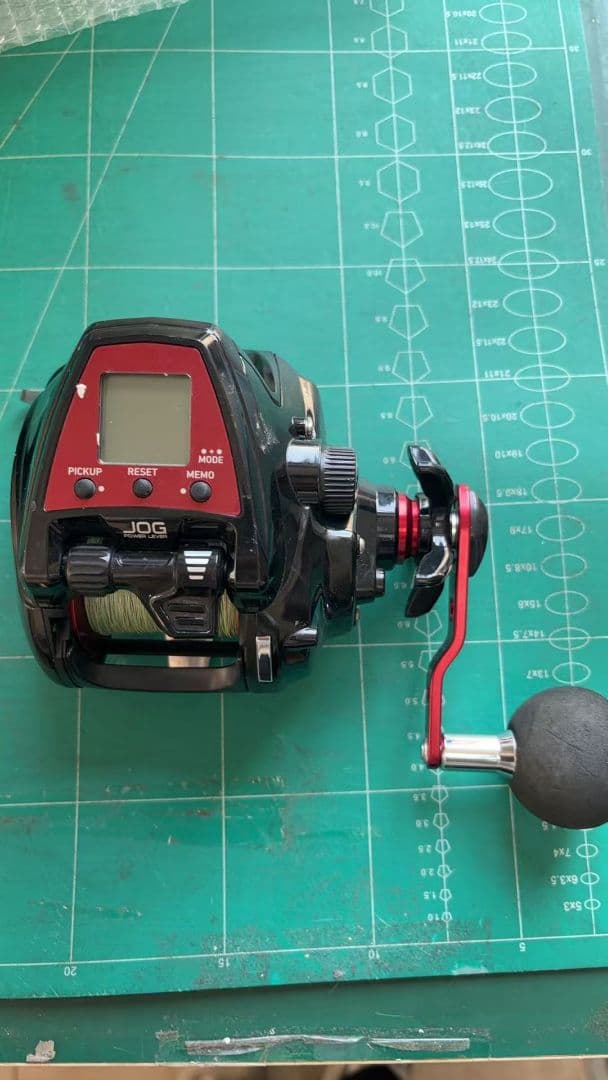 JOG 電動リール ブラック/レッド