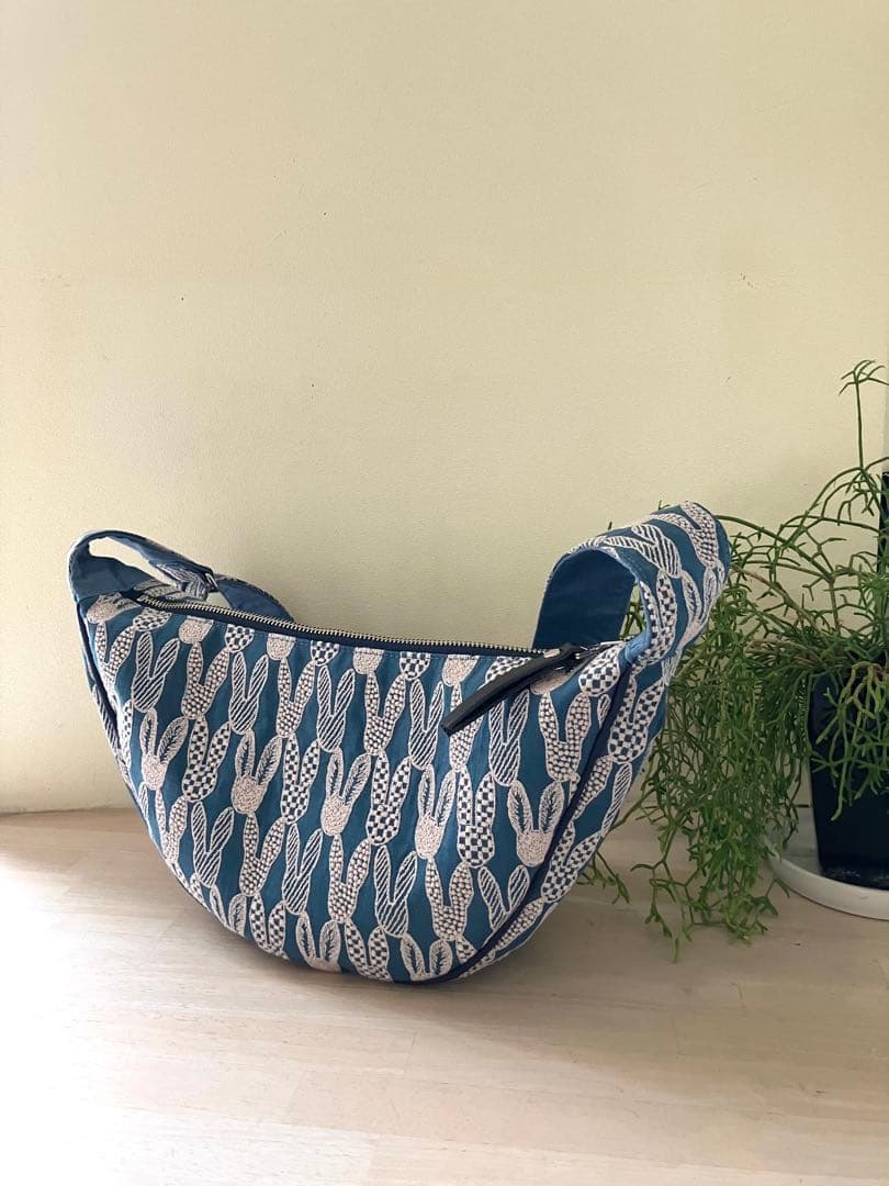 pnmppia blue ボディバッグ　ミナペルホネン　ハンドメイド