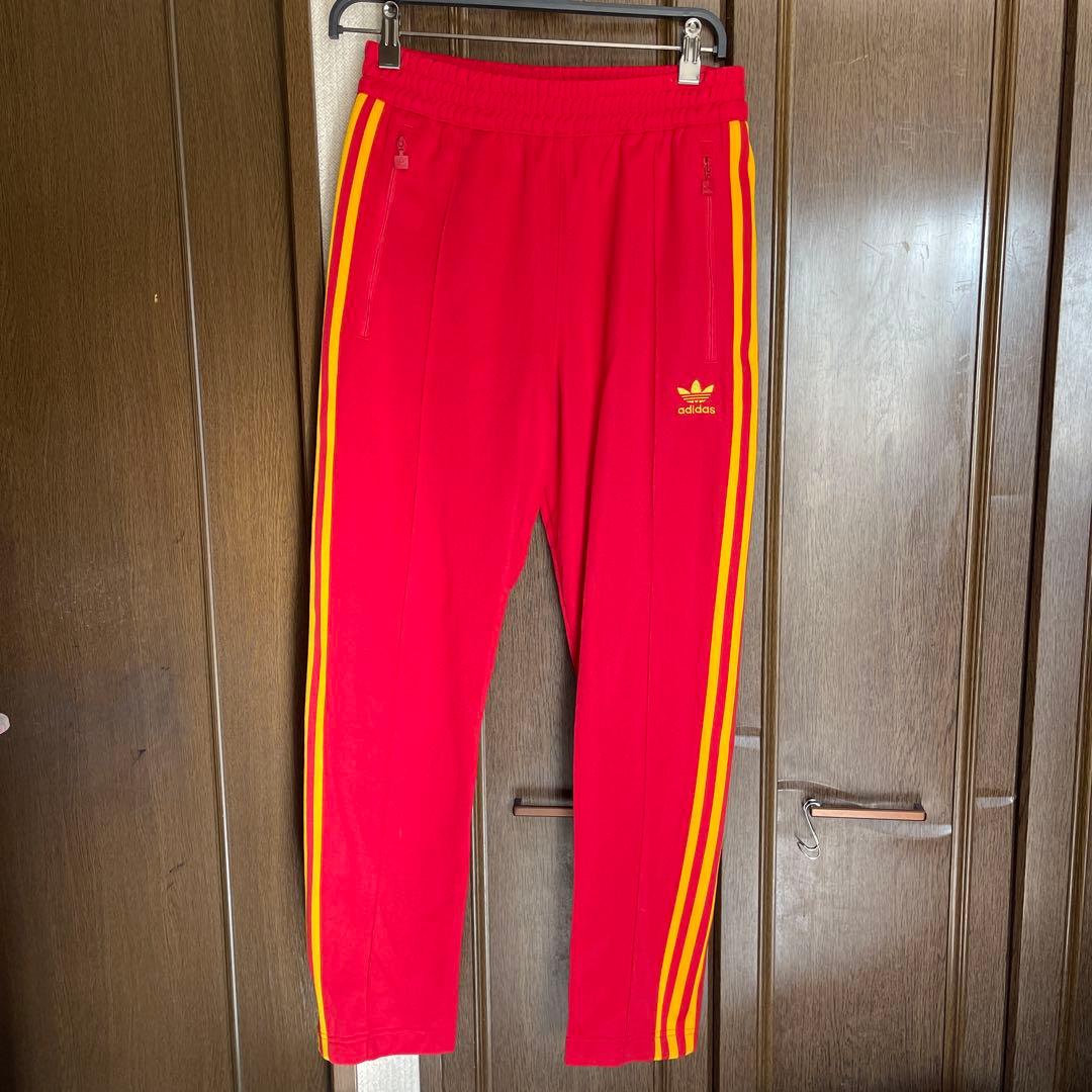 adidas トレフォイルロゴ　レッド トレーニングパンツ