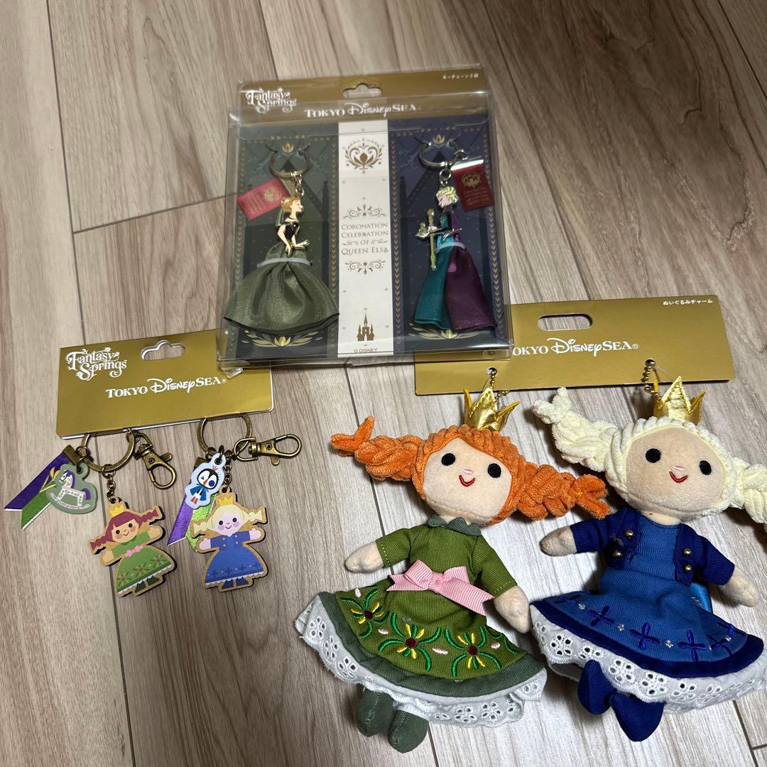 ディズニーシー　アナ雪　キーチェーン2種類とぬいぐるみチャーム3点セット