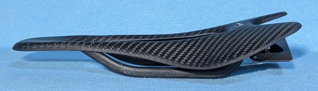 Plselis　超軽量カーボンサドル