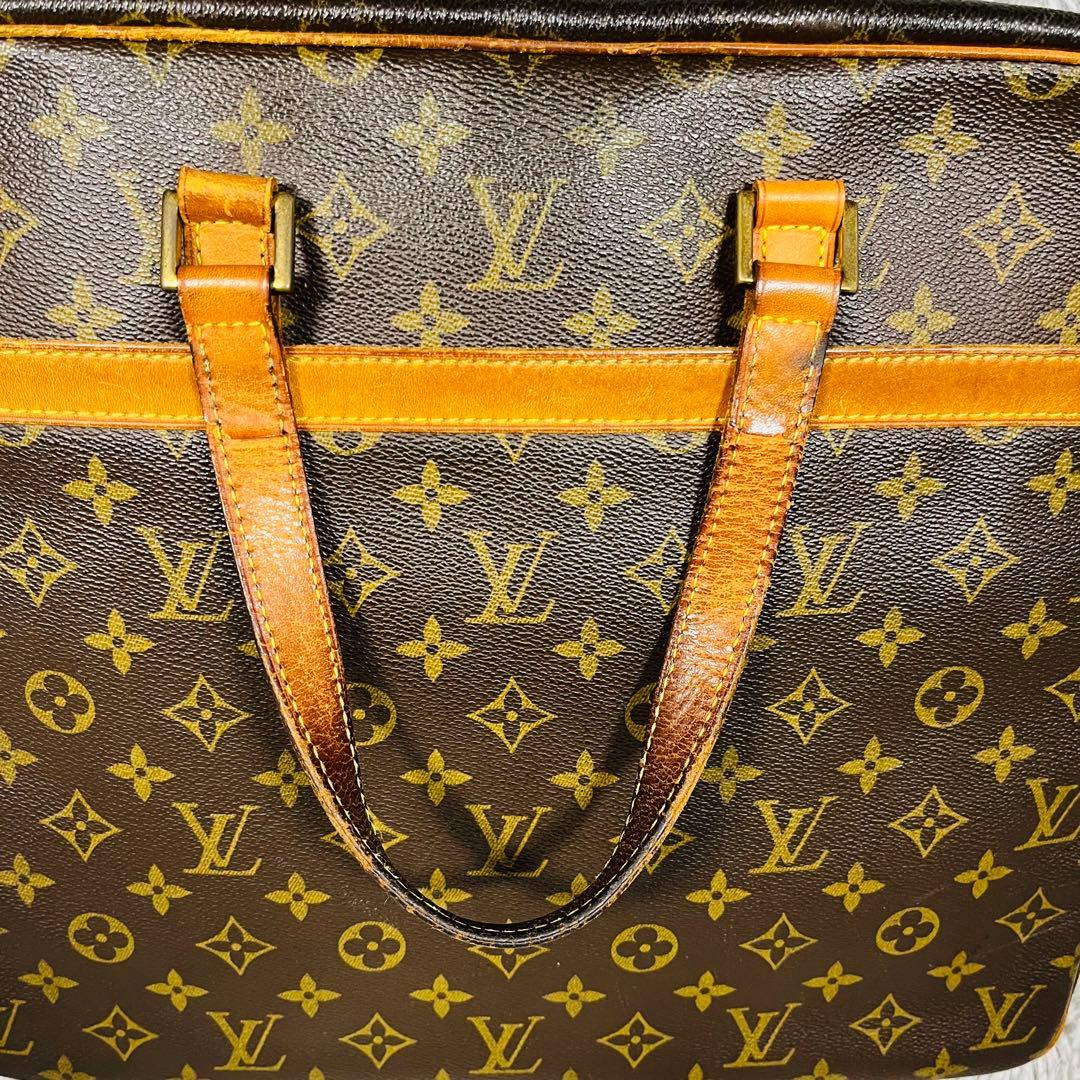 LOUIS VUITTON ポルト ドキュマン・ぺガス M53343
