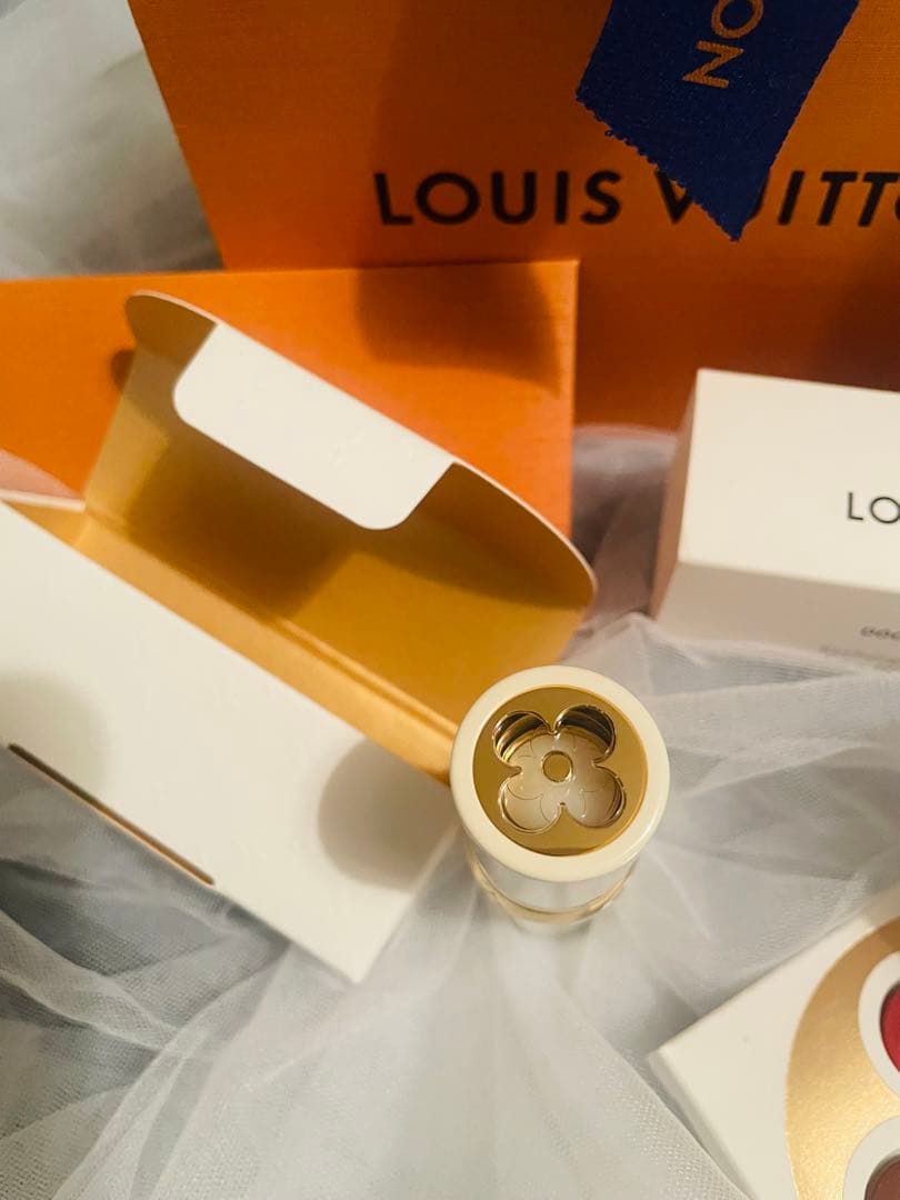 LOUIS VUITTON リップ