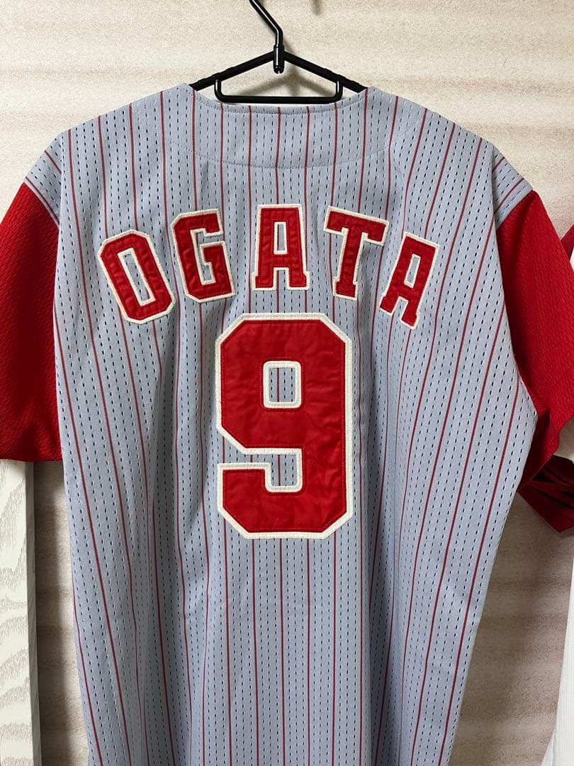 広島東洋カープ　緒方　ハイクオリティユニフォーム（ビジター）Lサイズ