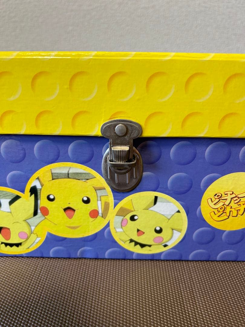 激レア　ピチューとピカチュウ 文具セット