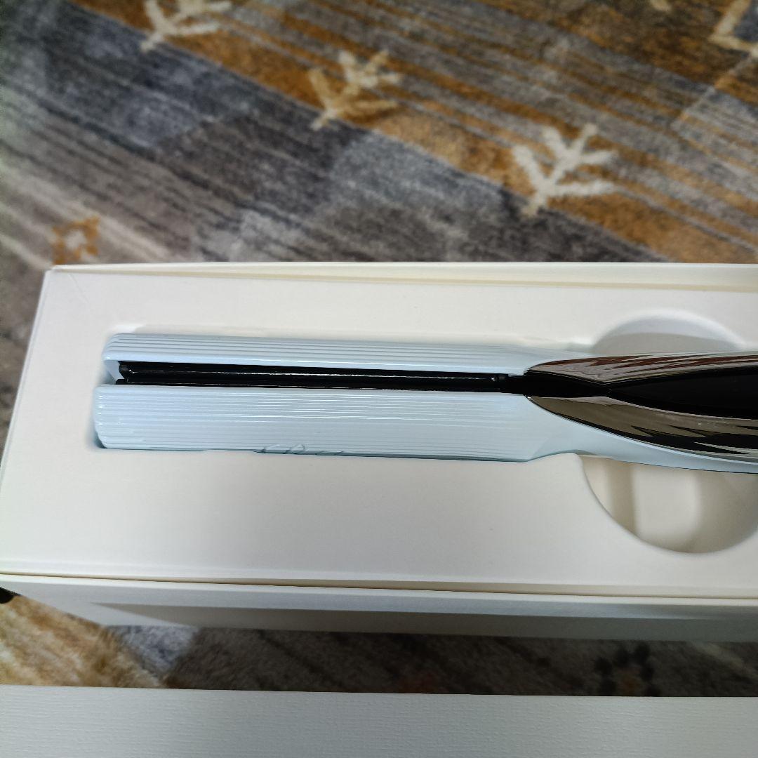 ReFa リファビューテック　ストレートアイロン　ホワイト　RE-BM-02A