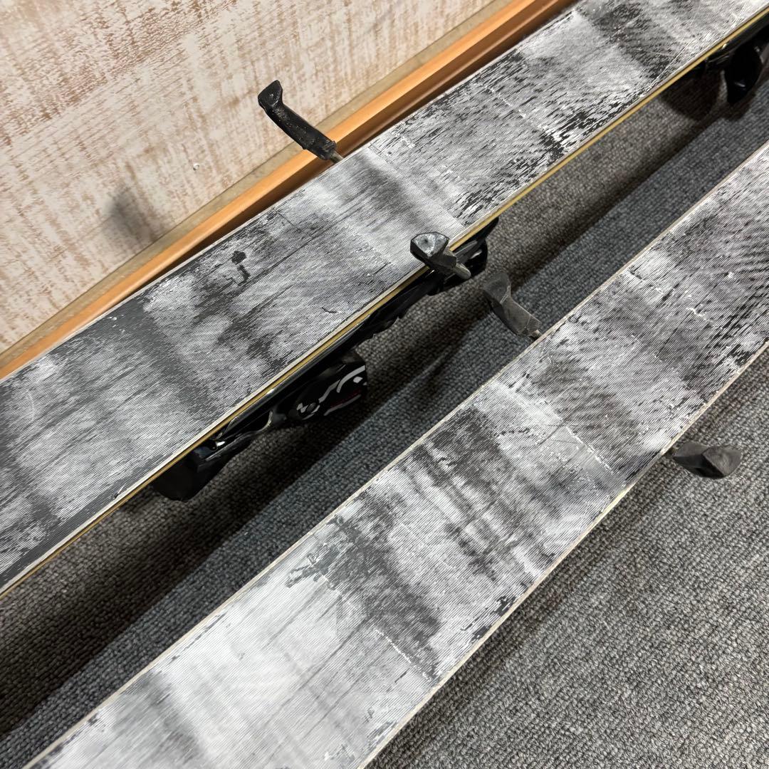 【送料無料】SALOMON カービングスキー