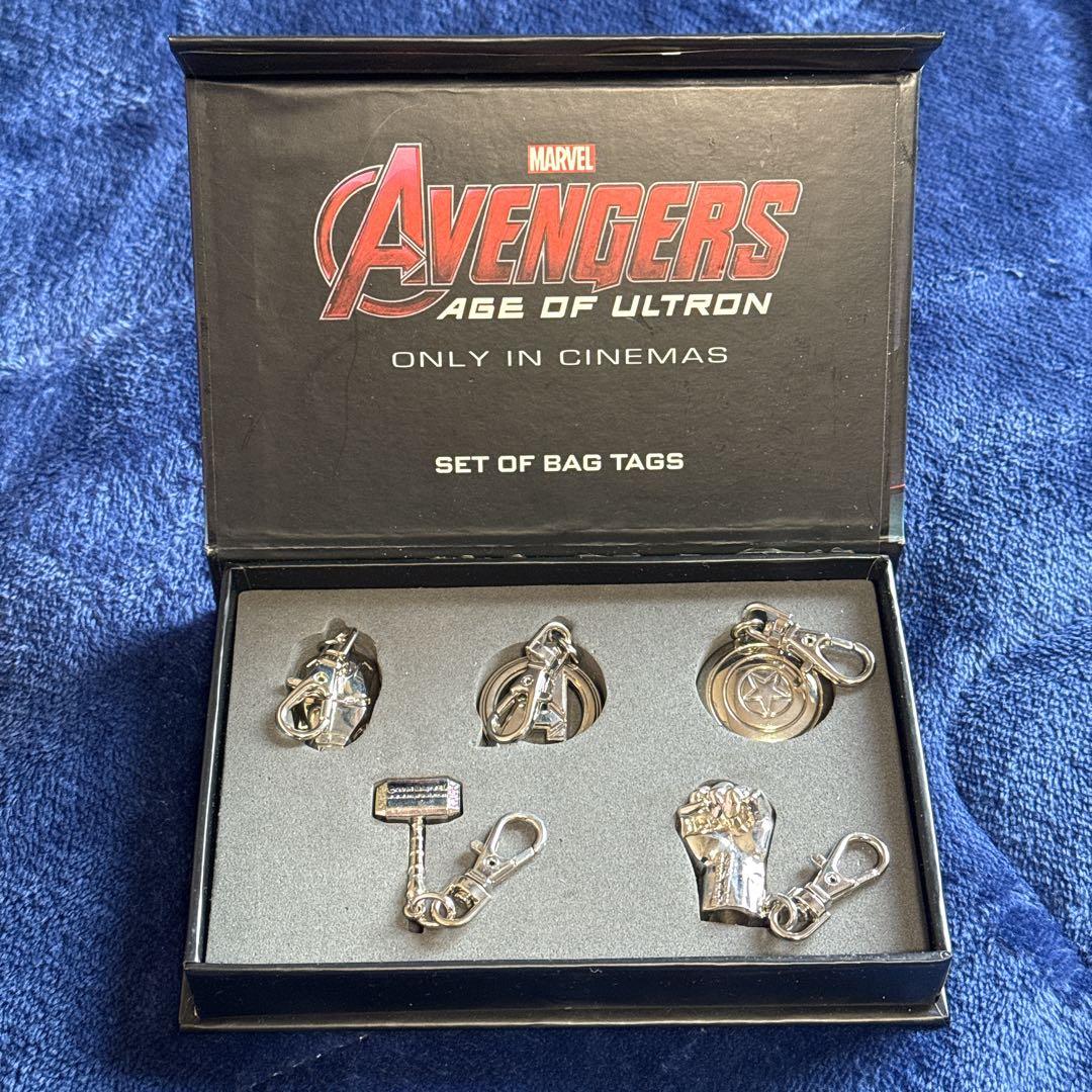 アベンジャーズ　MCU グッズ　バッグチャーム　洋画　バッグタグ