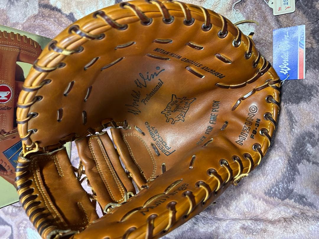 赤カップ　ミズノ　ワールドウィン　硬式　ファーストミット　グローブ　昭和レトロ