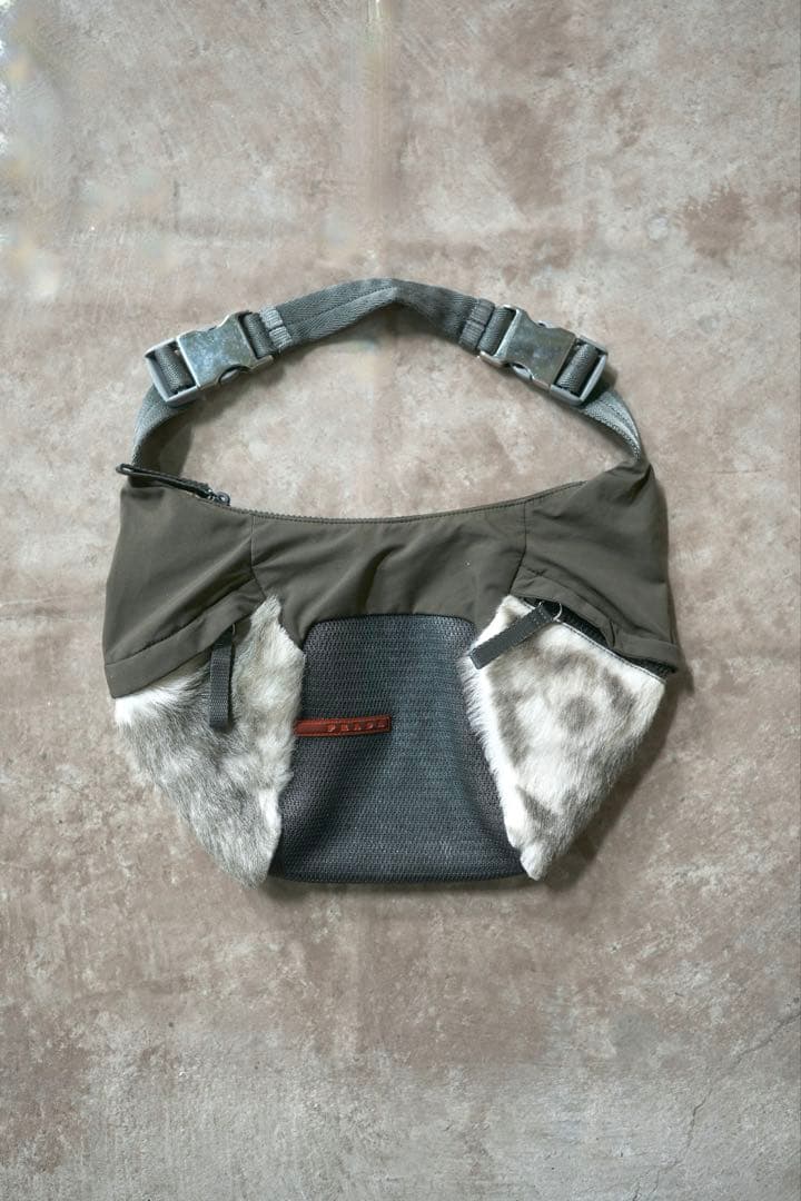 バッグ 1999FW prada sports goat fur bag