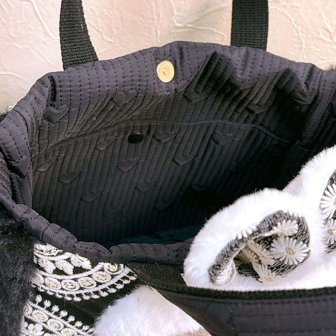 こ*ろ様 コヤンイサムチョン♡新作インド刺繍×パールファーbigルミちゃんのトー