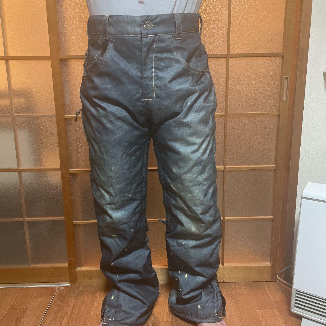 686のメンズウェアの下です。