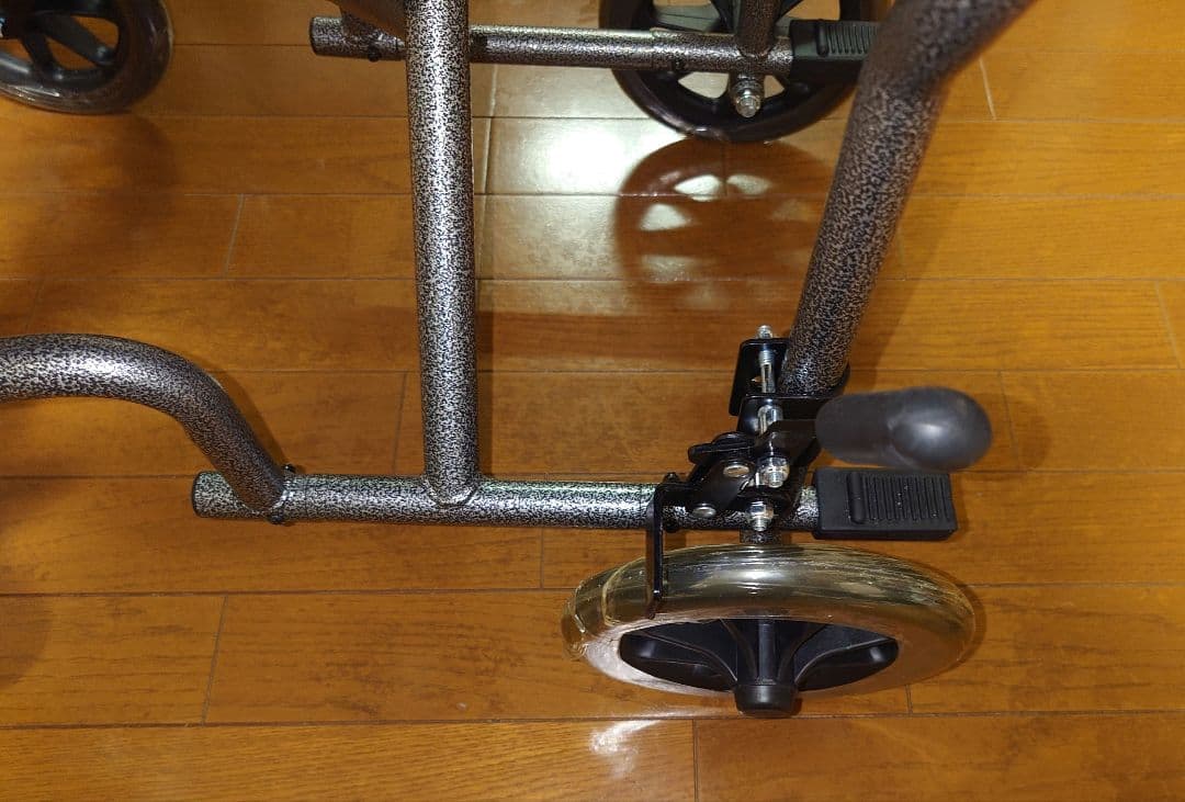 アルミ製折りたたみ介助用車椅子