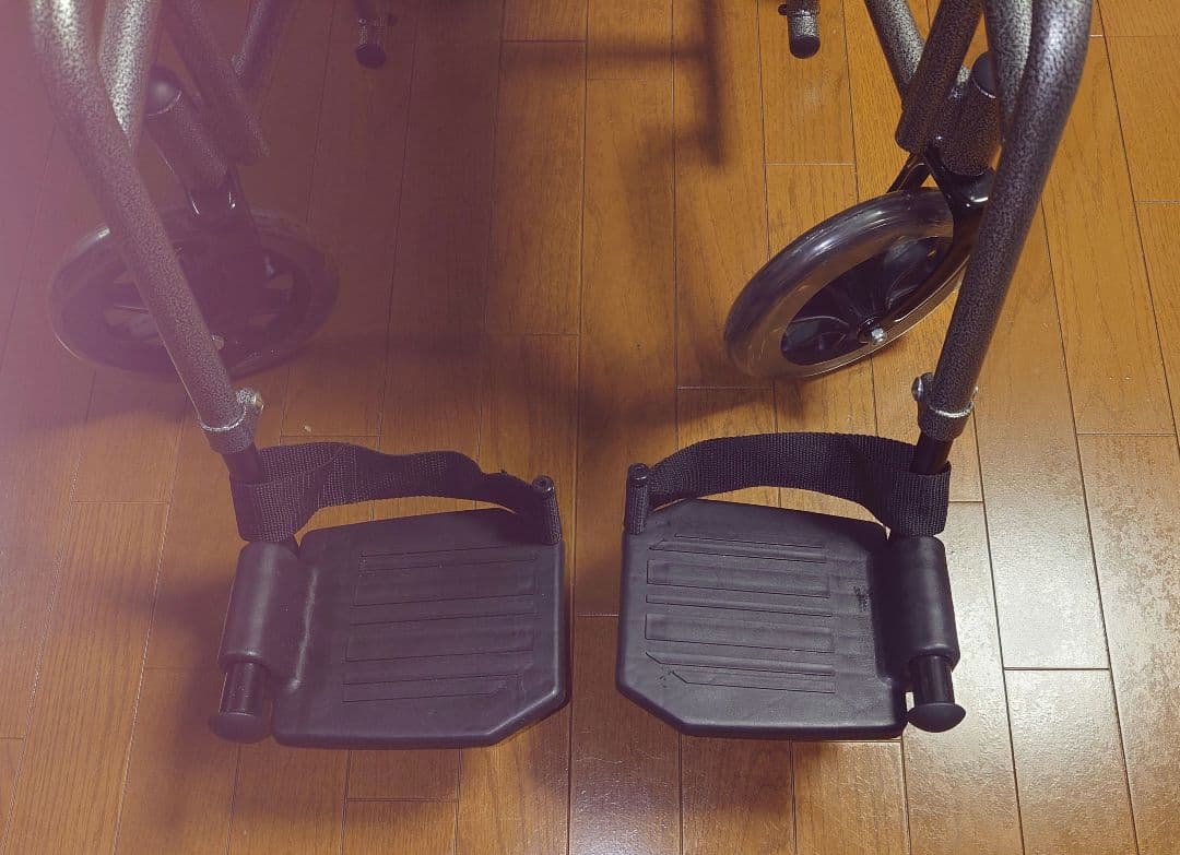 アルミ製折りたたみ介助用車椅子