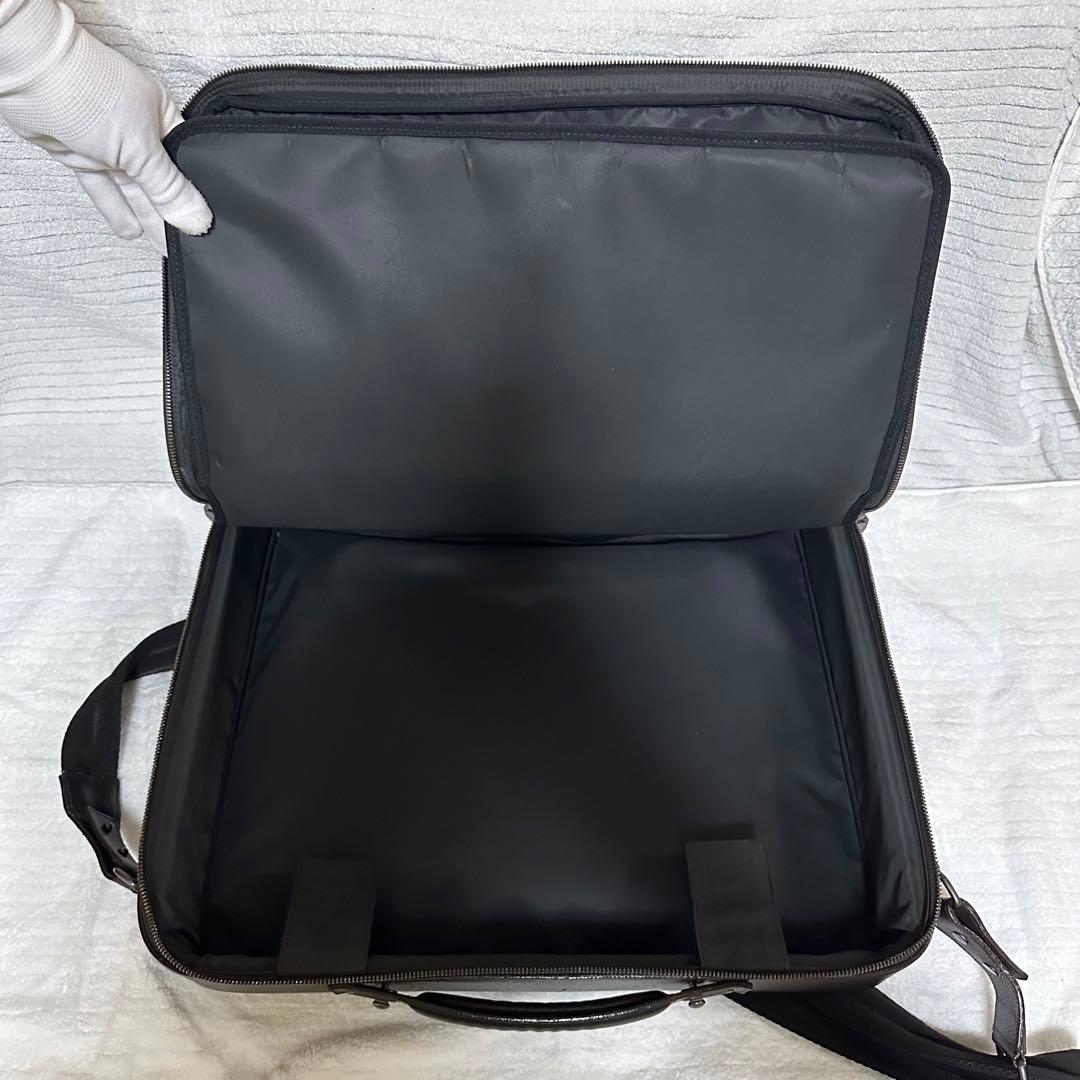 【美品】dunhill（ダンヒル） ブリーフケース 大容量 A4収納可 バッグ