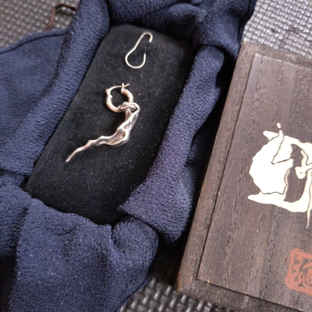 本日限定値下げ!!darts of taujan プシケ ピアス