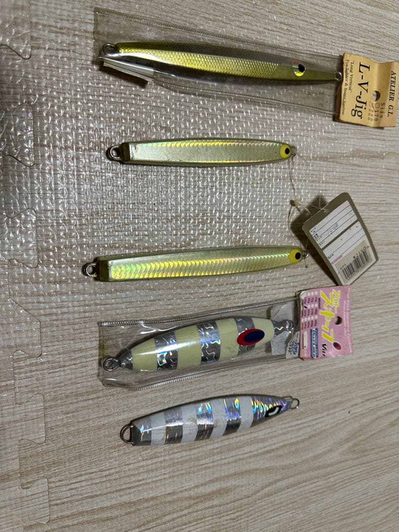 スロースキップ、メタルジグ、ルアー