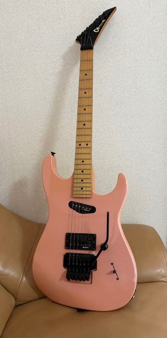 Charvel エレキギター (純正ストラップ付き）