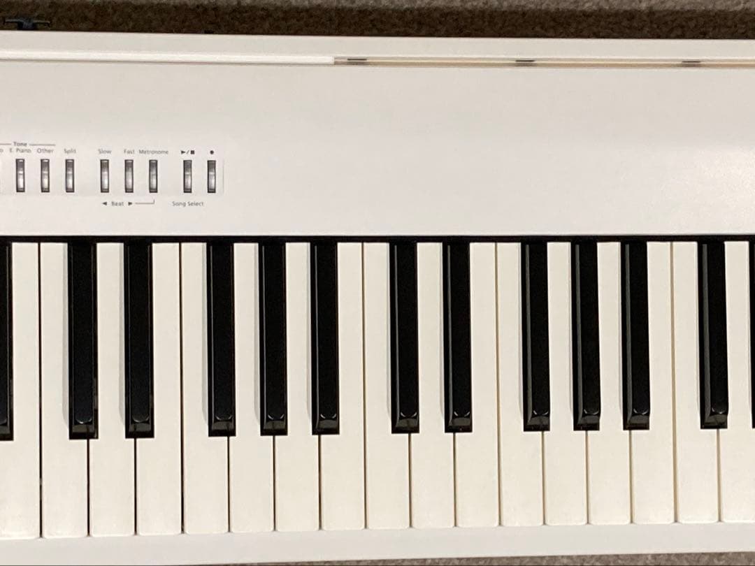 Roland FP-30X WH スピーカー内蔵ポータブルピアノ（ペダル付き）