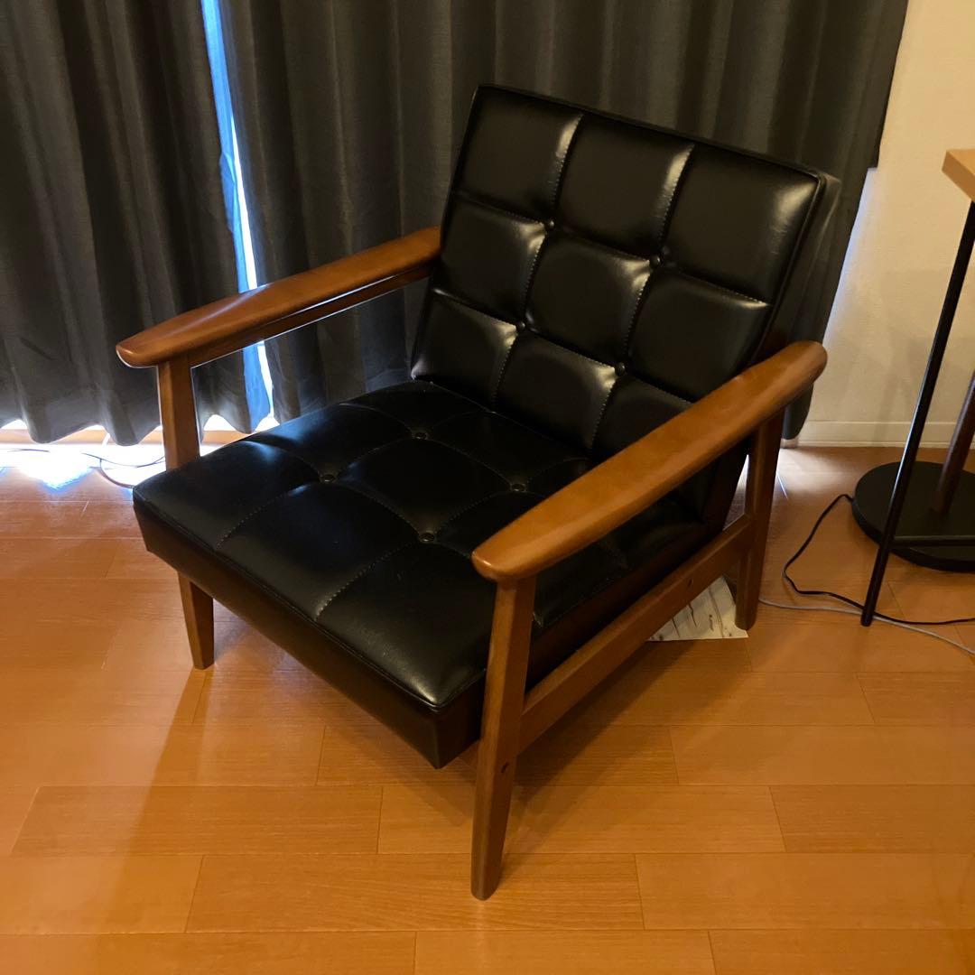 モダンな黒の1人掛けソファ